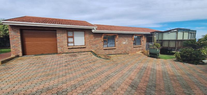 3 Bedroom Property for Sale in Dana Bay Western Cape